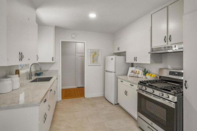 1690 Nilda Avenue, Mountain View, CA 94040