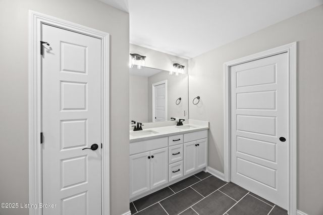 136 Wooded Glen Dr, Mt Washington, KY 40047