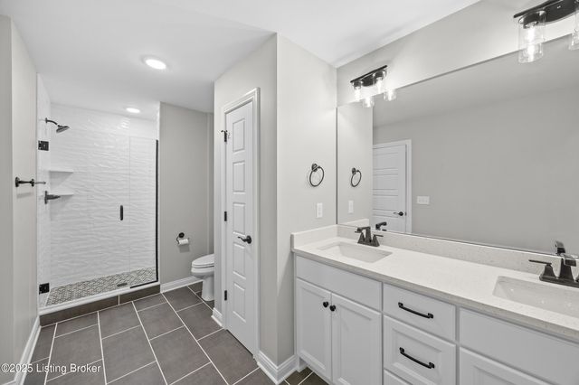 136 Wooded Glen Dr, Mt Washington, KY 40047