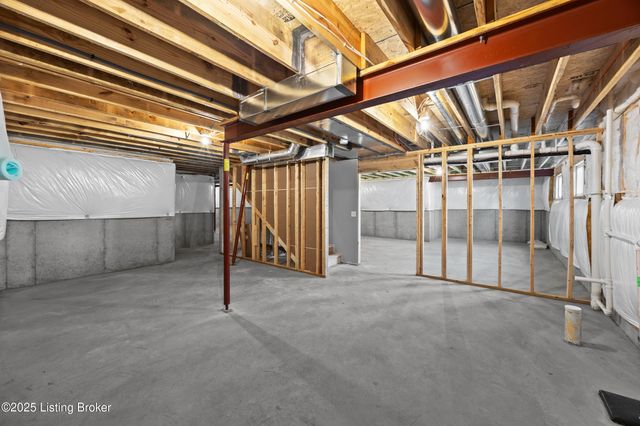 136 Wooded Glen Dr, Mt Washington, KY 40047