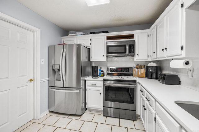 20 Hunters Cove, Cabot, AR 72023