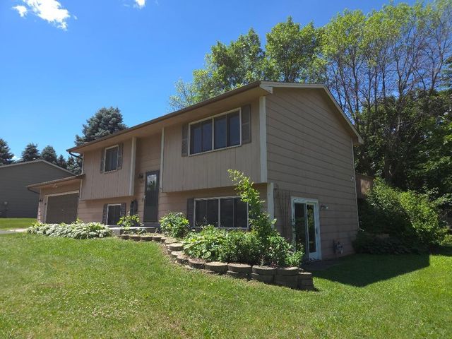 5627 Lannon Avenue NE, Albertville, MN 55301