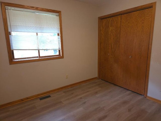 5627 Lannon Avenue NE, Albertville, MN 55301