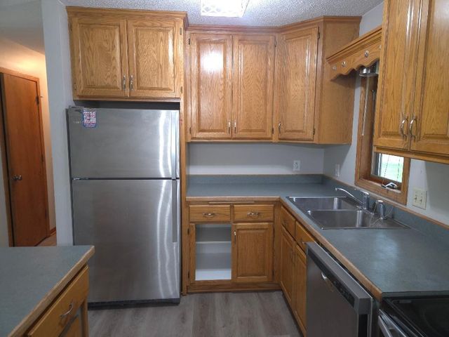 5627 Lannon Avenue NE, Albertville, MN 55301