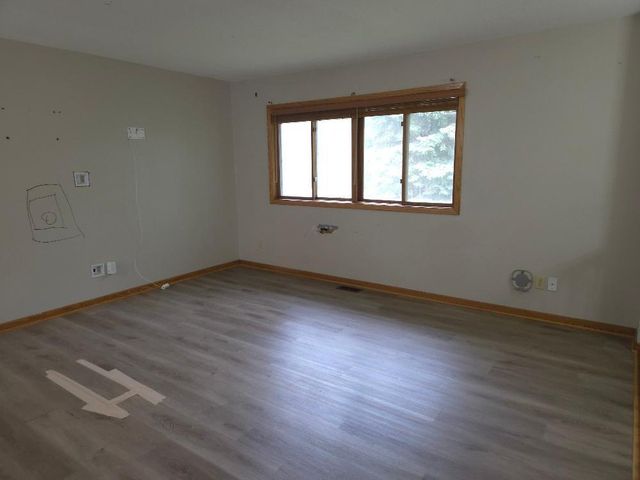 5627 Lannon Avenue NE, Albertville, MN 55301