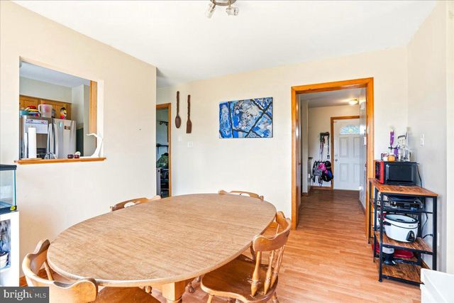 32 THREE SISTERS CT, Ranson, WV 25438