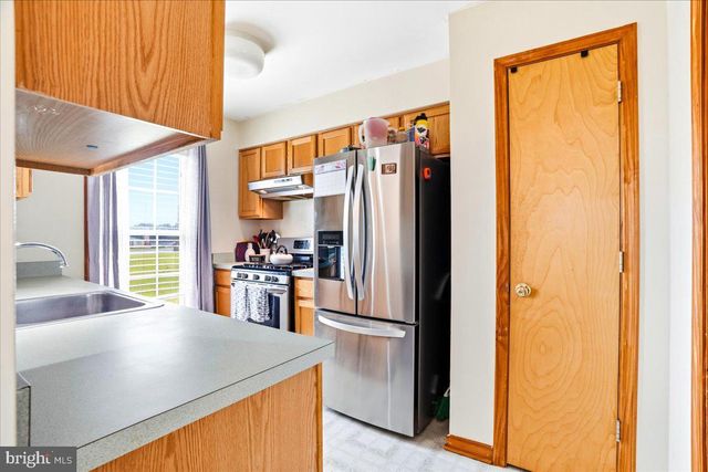 32 THREE SISTERS CT, Ranson, WV 25438