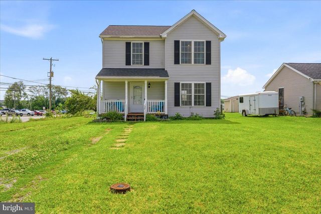 32 THREE SISTERS CT, Ranson, WV 25438