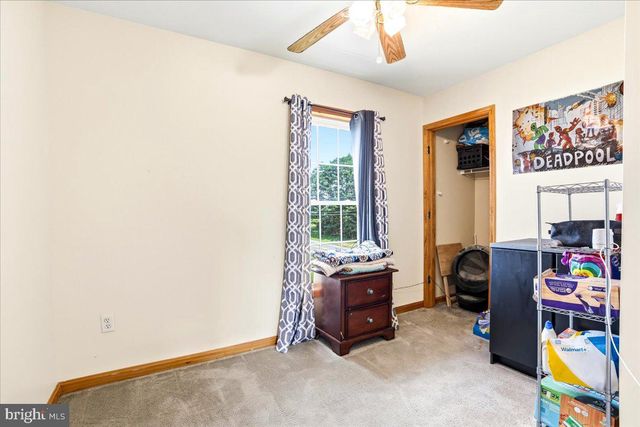 32 THREE SISTERS CT, Ranson, WV 25438