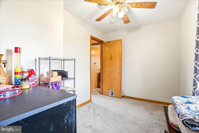 32 THREE SISTERS CT, Ranson, WV 25438