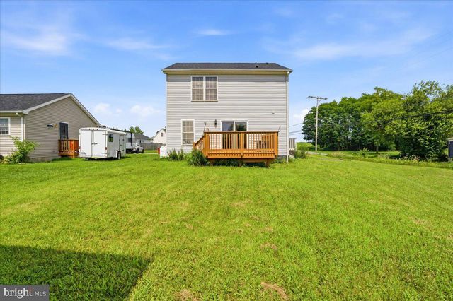 32 THREE SISTERS CT, Ranson, WV 25438