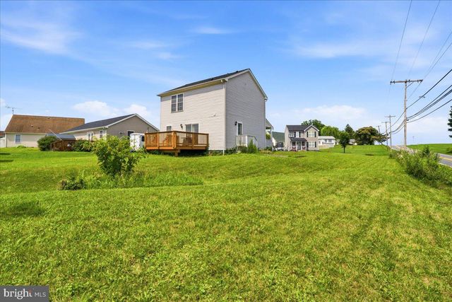32 THREE SISTERS CT, Ranson, WV 25438