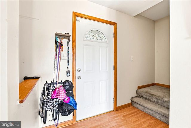 32 THREE SISTERS CT, Ranson, WV 25438