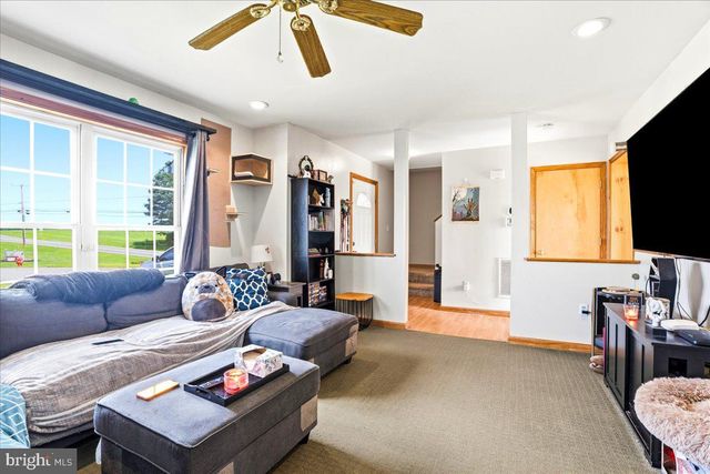 32 THREE SISTERS CT, Ranson, WV 25438