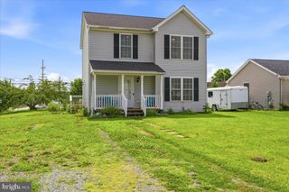 32 THREE SISTERS CT, Ranson, WV 25438