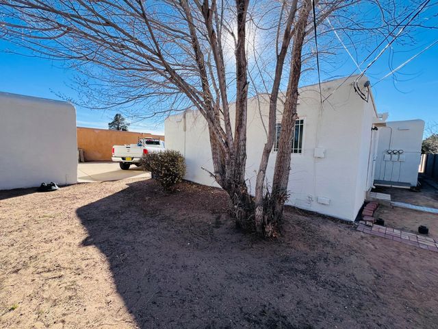 636 San Pedro Drive SE, Albuquerque, NM 87108