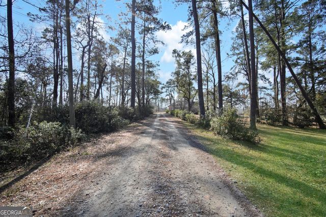 2060 Us Highway 80 Highway, Bloomingdale, GA 31302