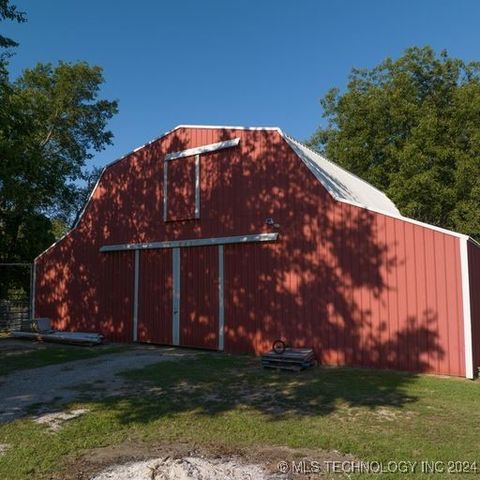 4100 N Wood Drive, Okmulgee, OK 74447