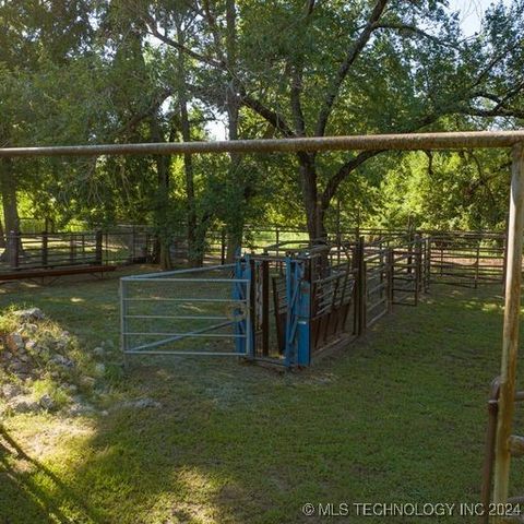 4100 N Wood Drive, Okmulgee, OK 74447
