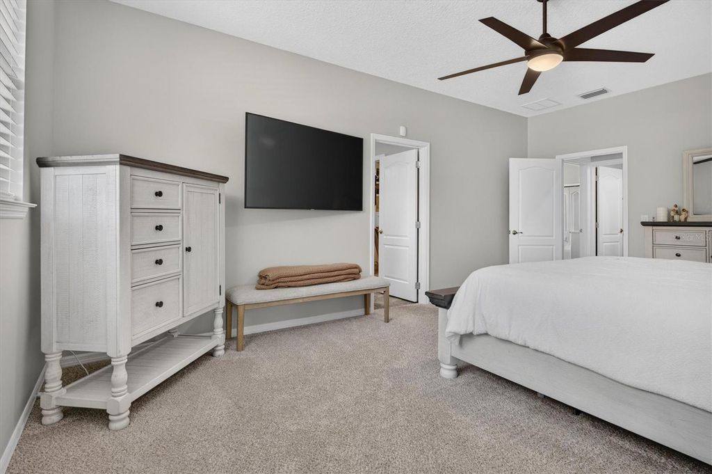Image 19 of property listing at 19749 QUINELLA STREET, Orlando, FL 32833