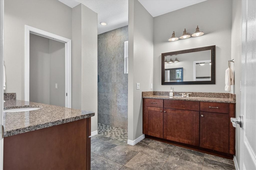 Image 20 of property listing at 19749 QUINELLA STREET, Orlando, FL 32833
