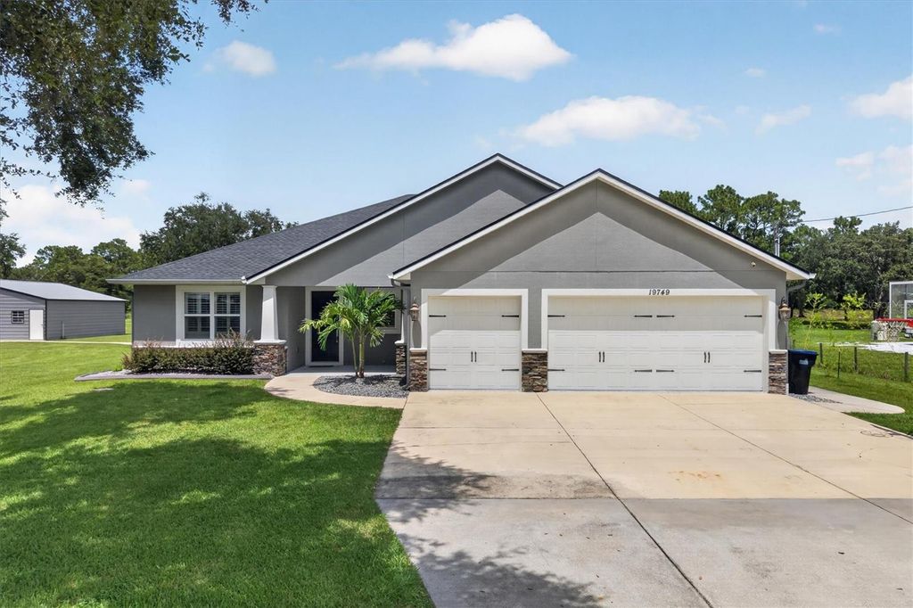 Image 3 of property listing at 19749 QUINELLA STREET, Orlando, FL 32833