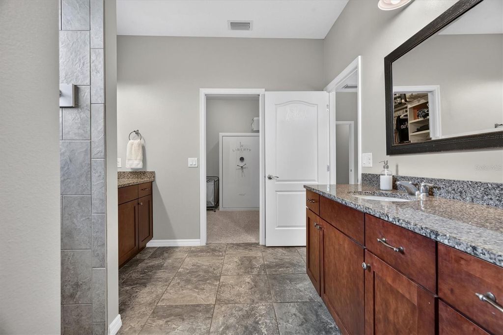 Image 23 of property listing at 19749 QUINELLA STREET, Orlando, FL 32833