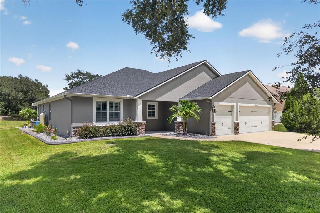 Image 4 of property listing at 19749 QUINELLA STREET, Orlando, FL 32833