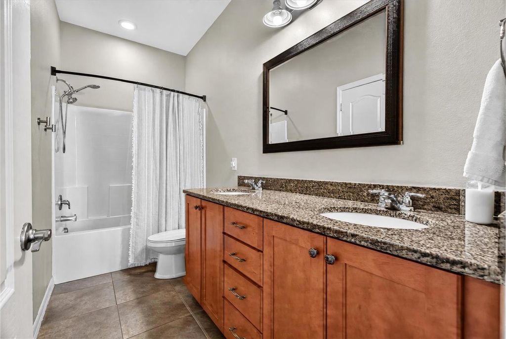 Image 32 of property listing at 19749 QUINELLA STREET, Orlando, FL 32833