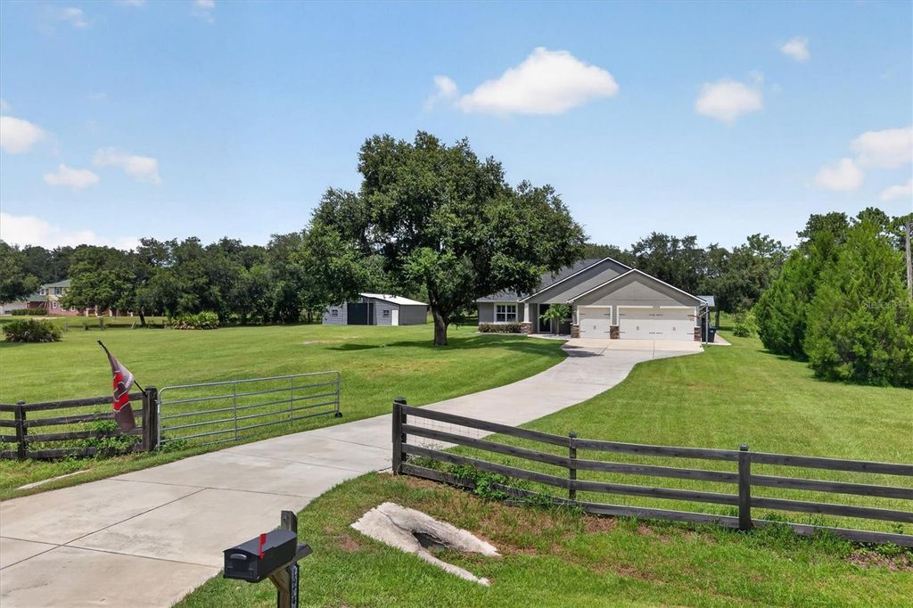 Image 57 of property listing at 19749 QUINELLA STREET, Orlando, FL 32833