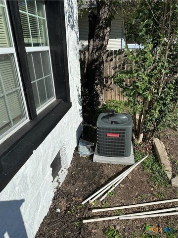 1500 E Main Street, Gatesville, TX 76528