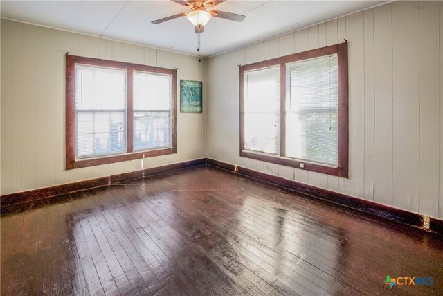 1500 E Main Street, Gatesville, TX 76528