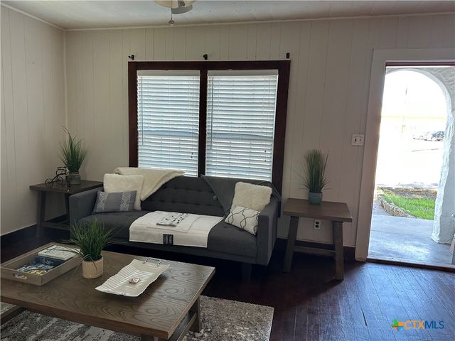 1500 E Main Street, Gatesville, TX 76528