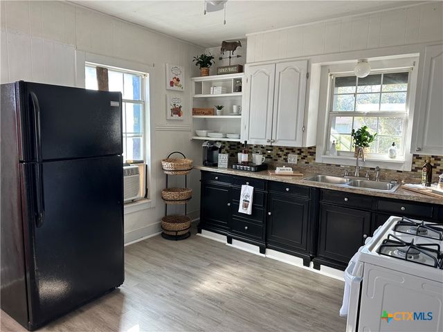 1500 E Main Street, Gatesville, TX 76528