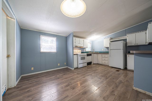756 Northeast Dr, Bandera, TX 78003