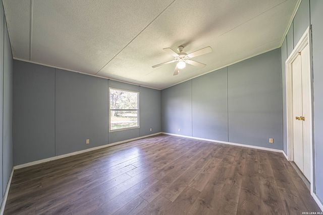756 Northeast Dr, Bandera, TX 78003