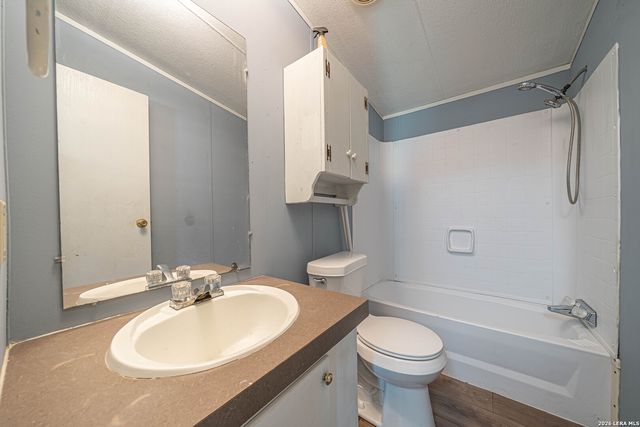756 Northeast Dr, Bandera, TX 78003