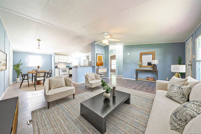 756 Northeast Dr, Bandera, TX 78003