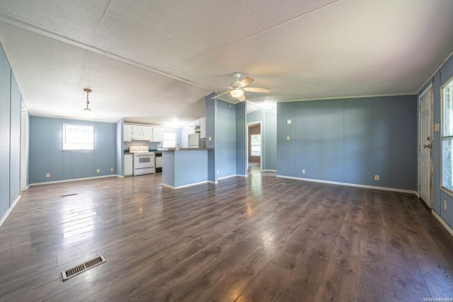 756 Northeast Dr, Bandera, TX 78003