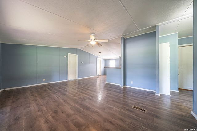 756 Northeast Dr, Bandera, TX 78003