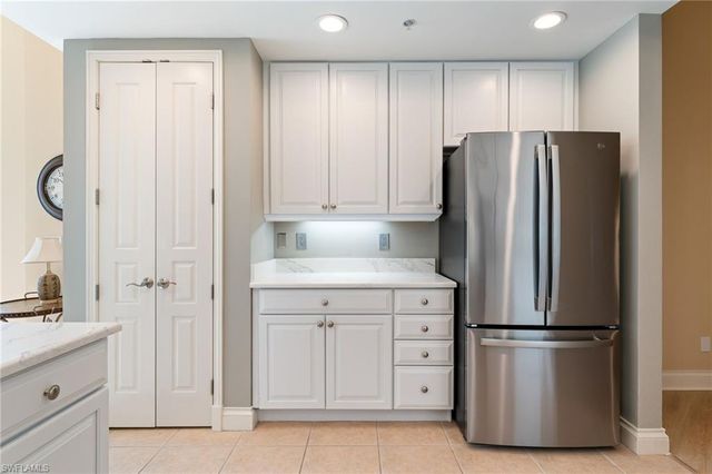 4137 Bay Beach LN 525, Fort Myers Beach, FL 33931