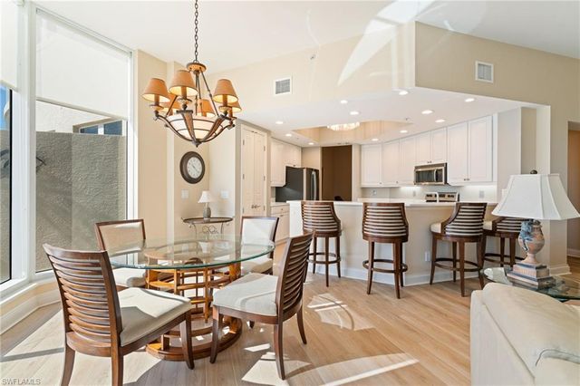 4137 Bay Beach LN 525, Fort Myers Beach, FL 33931