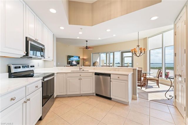 4137 Bay Beach LN 525, Fort Myers Beach, FL 33931