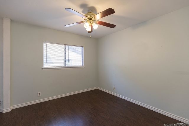 5434 MOUNTAIN VISTA DR, San Antonio, TX 78247