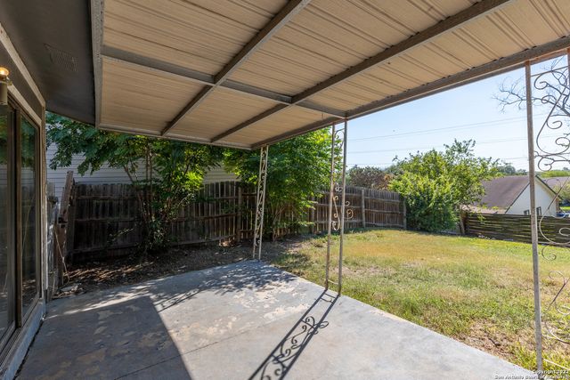 5434 MOUNTAIN VISTA DR, San Antonio, TX 78247