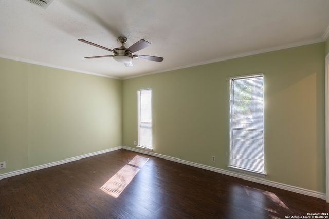 5434 MOUNTAIN VISTA DR, San Antonio, TX 78247