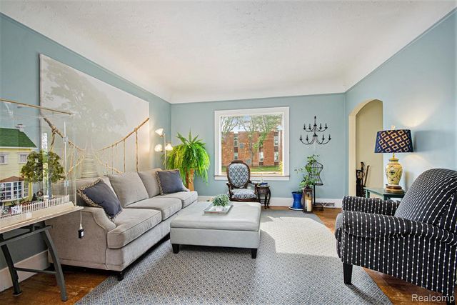 22915 E 13 Mile Road, Saint Clair Shores, MI 48082