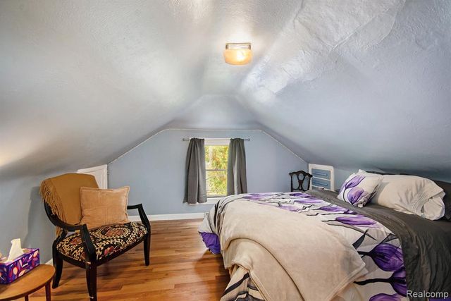 22915 E 13 Mile Road, Saint Clair Shores, MI 48082