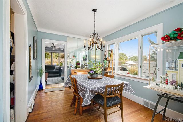 22915 E 13 Mile Road, Saint Clair Shores, MI 48082