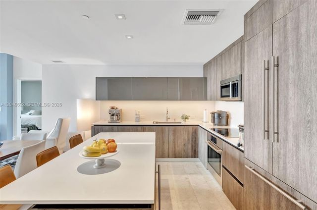 88 SW 7th Street 3604, Miami, FL 33130